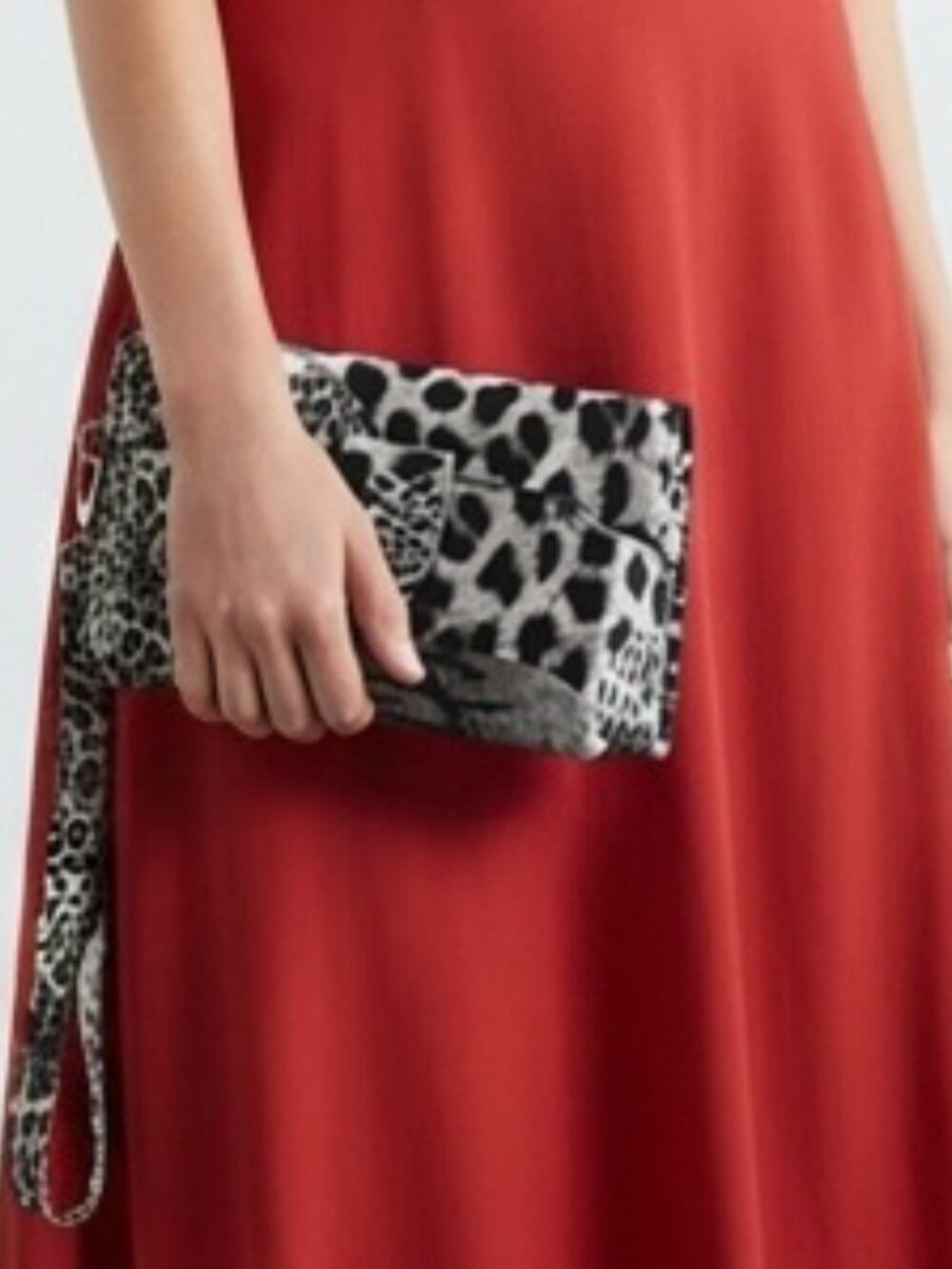 NEW Icing Purse Snow leopard print Convertible Clutch Crossbody Wristlet NWOT